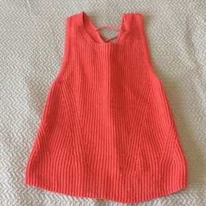 GAP sweater tank top 💜